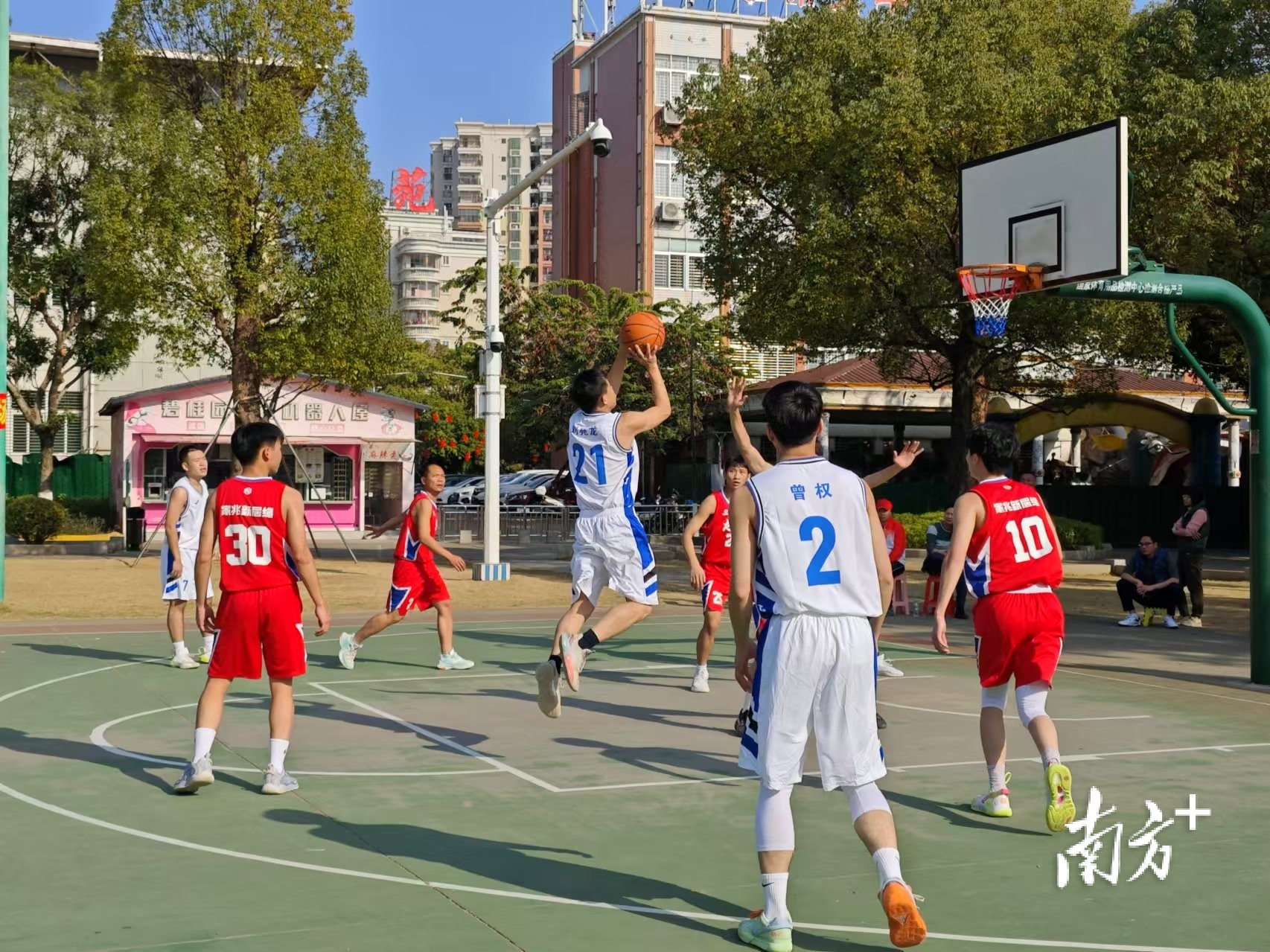 篮球赛冠军_王和镇篮球赛冠军是谁_篮球五冠王